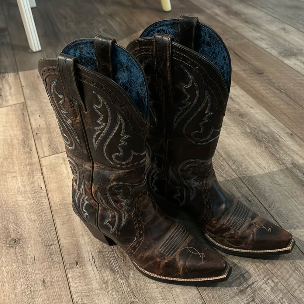 Ariat boots, size 7, worn once